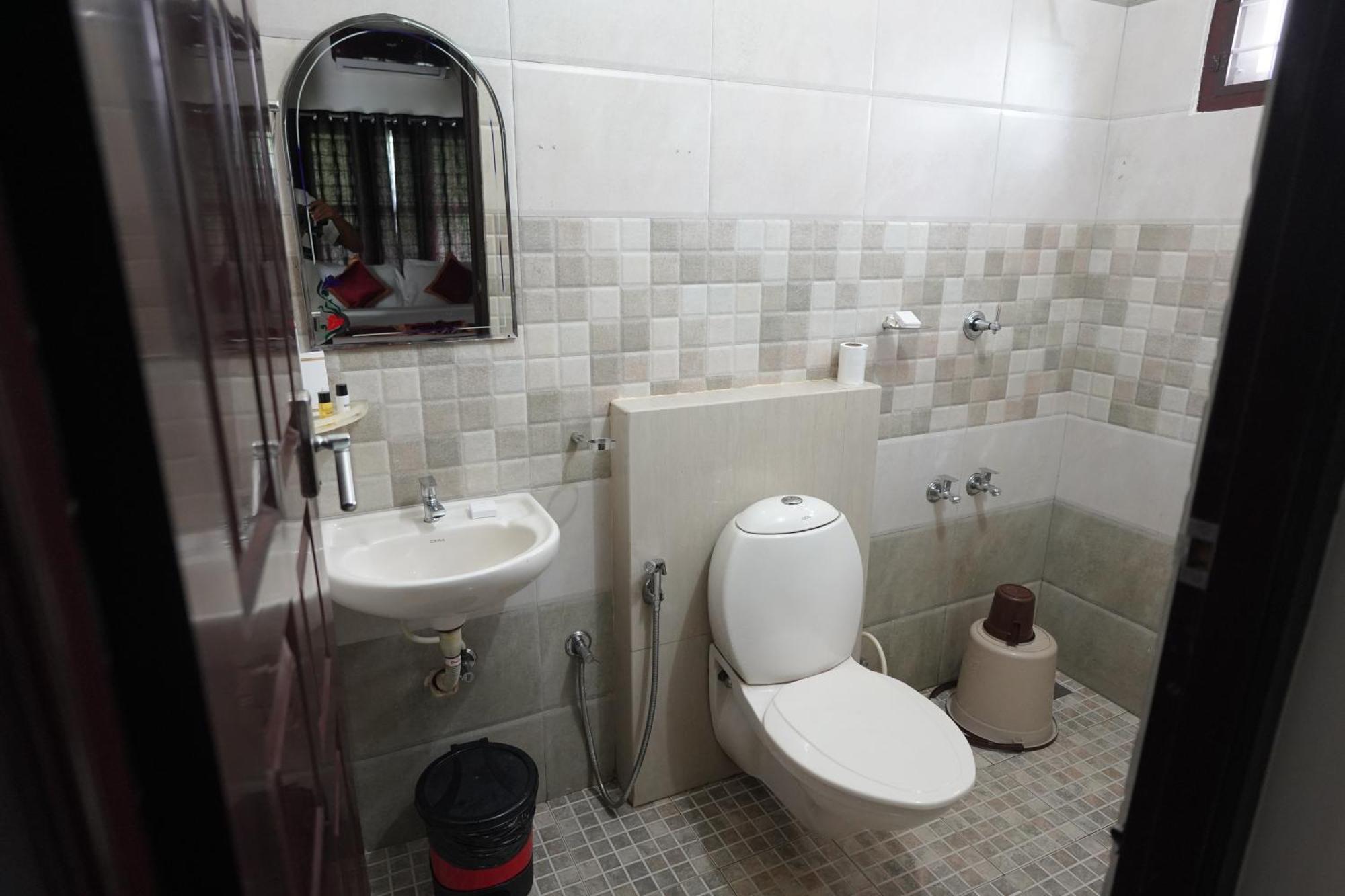 Swapna Home Suites Nedumbassery Oda fotoğraf